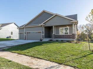 811 Timberview Dr, Adel, IA 50003
