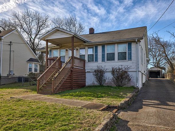 4th image of 526 Wesley Ave