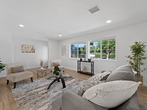 5th image of 966 Park Dr