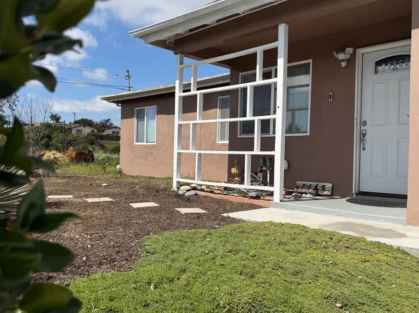 1143 Hackamore Rd, Vista, CA 92083