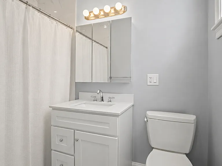54 Waverly St #1 — Photo 12
