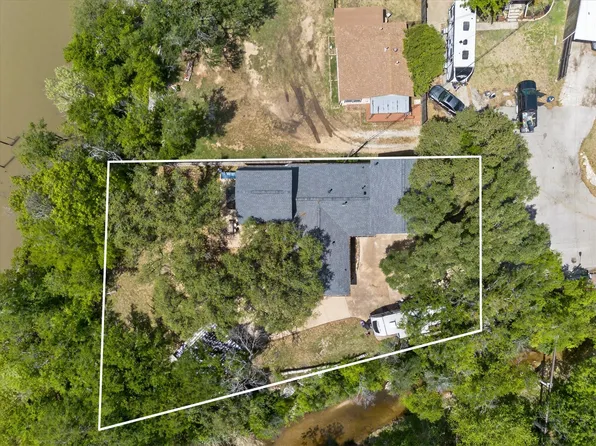 7036 Lotus Trl, Lake Worth, TX 76135