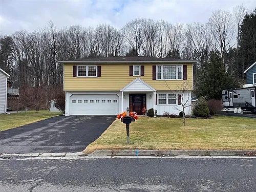 113 Sandy Dr Photo 1