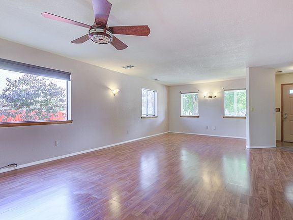 5th image of 810 South St