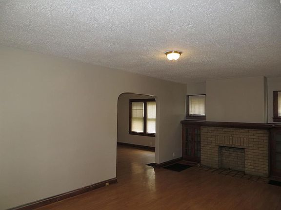 4th image of 1419 Briarwood Ave