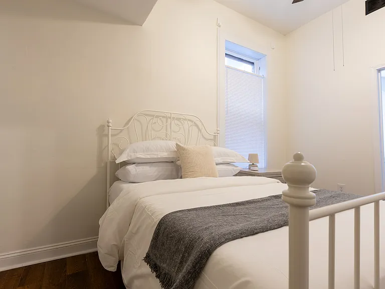 4376 W Pine Blvd — Photo 31