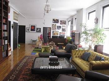 2nd image of 10-12 Leonard St