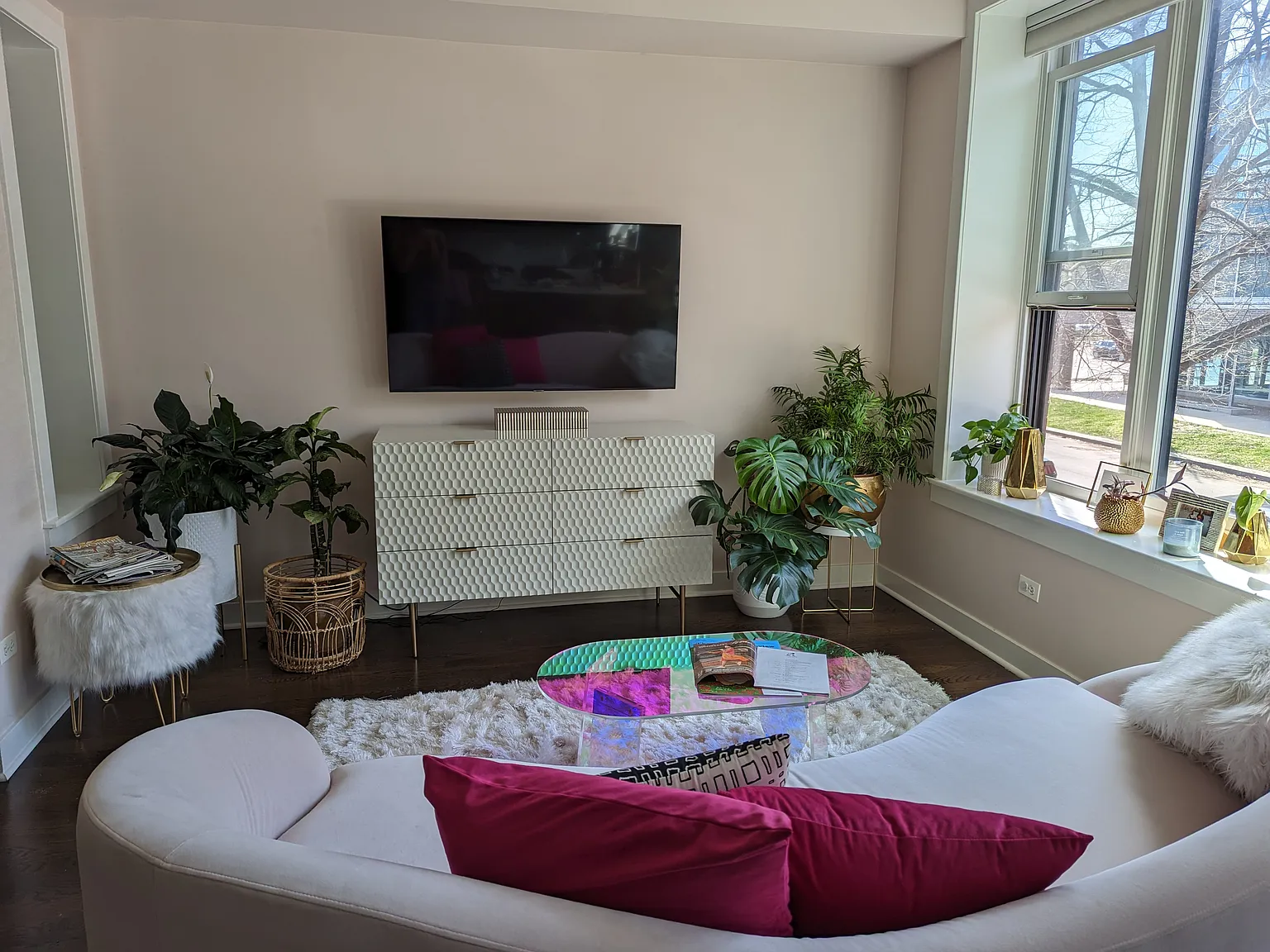 2 bed, 1000 sqft, $4,200 — Photo 3