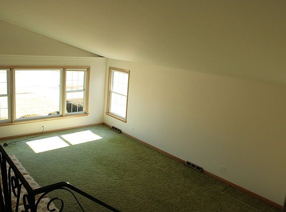 5th image of 9228 Parkside Ave