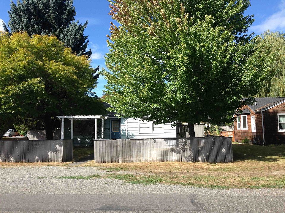 2nd image of 4104 NE 105th St