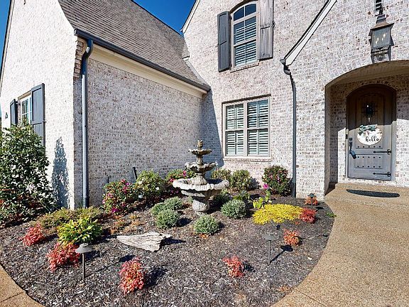 3rd image of 4801 Delbridge Ct E