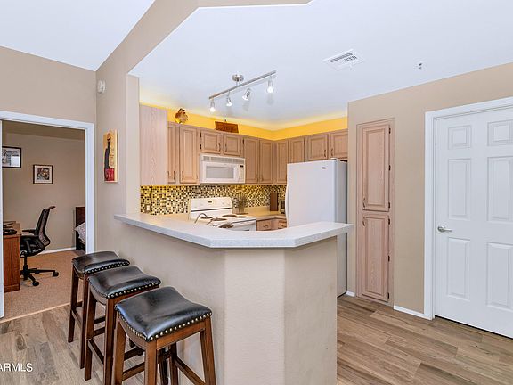 4th image of 11375 E SAHUARO Drive #2109