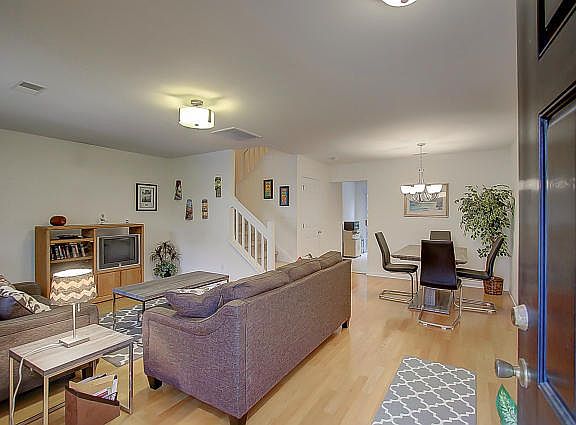 2nd image of 7911 Shadow Oak Dr