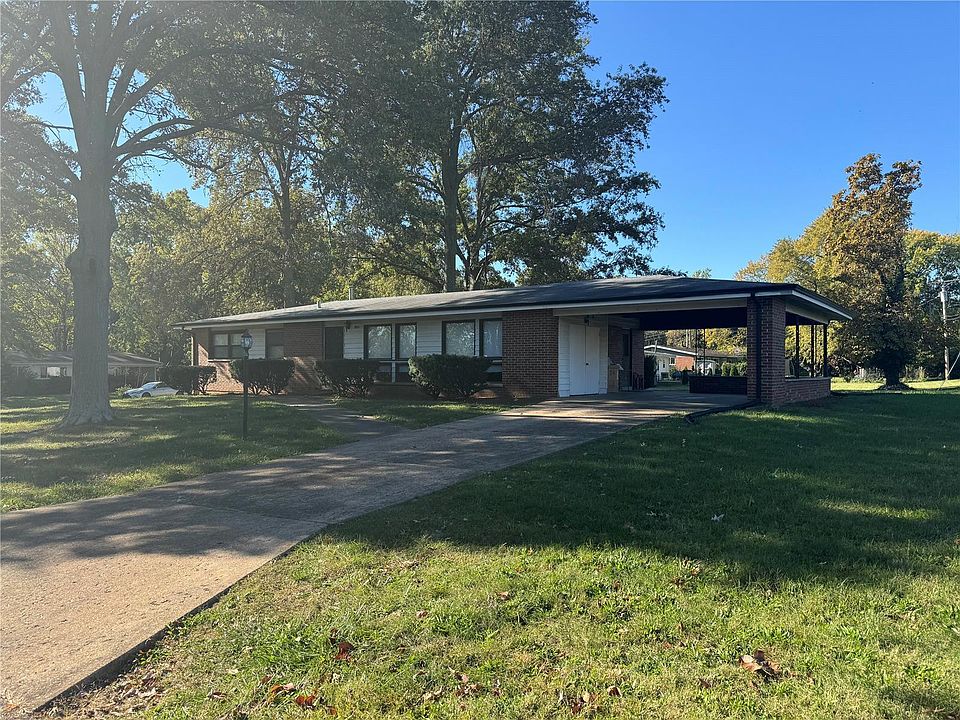 1st image of 1169 Mesa Dr