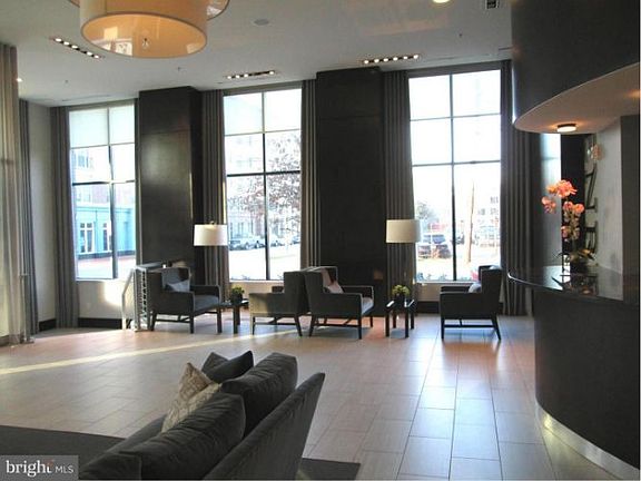 5th image of 525 N Fayette St Unit 320