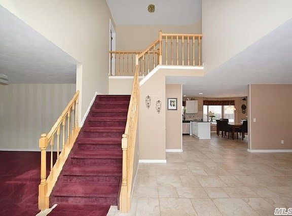 4th image of 1 Somerset Dr