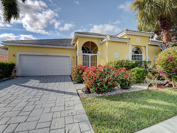 Home For Sale In Majestic Isles