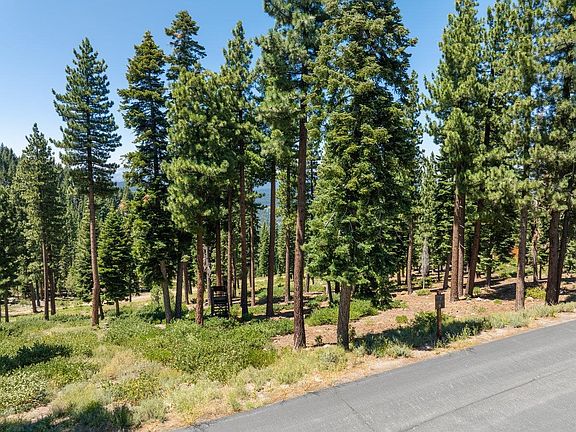 3rd image of 19070 Glades Pl