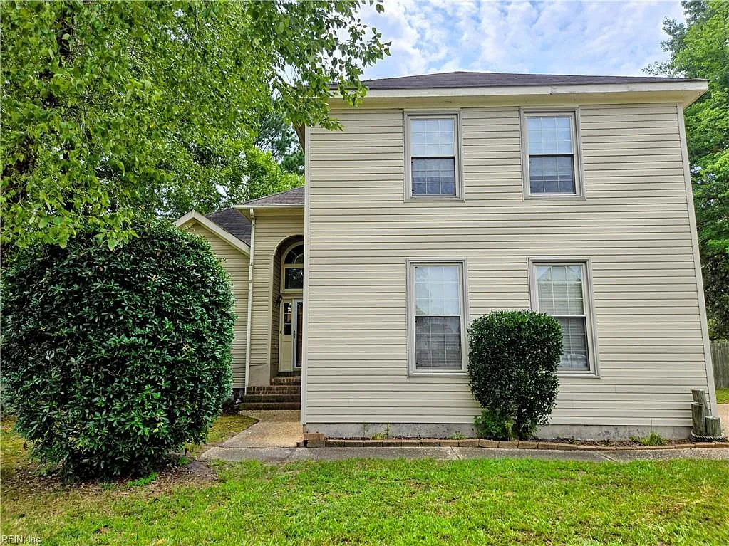5 bed, 14.0 bath, 2800 sqft, $3,085 — Photo 1