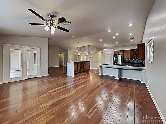 4th image of 43384 W Oster Dr