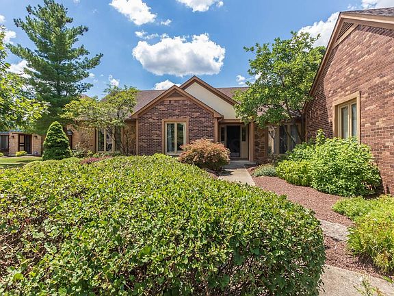 3rd image of 6960 Bonnie Brae Ln