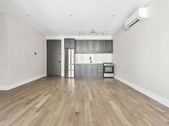 3rd image of 37 Montrose Ave APT 3R
