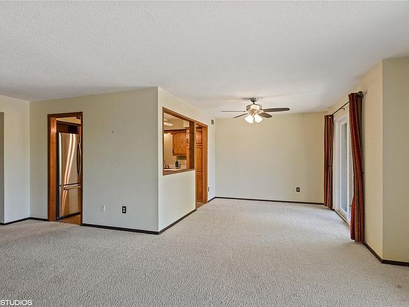 4th image of 411 Crimson Dr NE APT 28