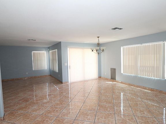4th image of 11501 W Corrine Dr