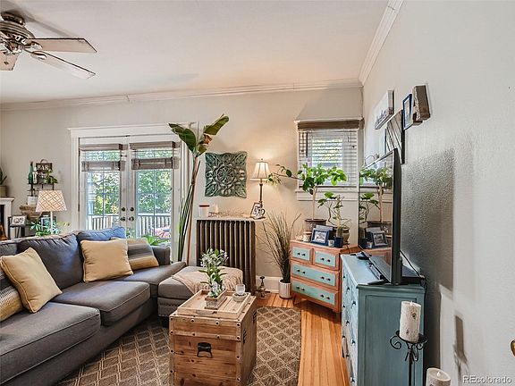 3rd image of 1431 Columbine St APT 5