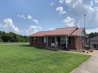 1691 Halifax Rd, Scottsville, KY 42164