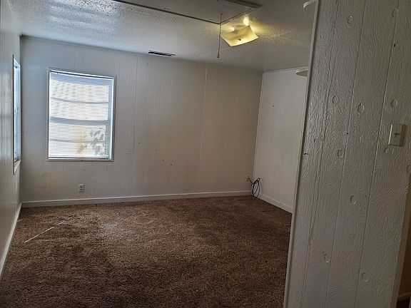 4th image of 2301 Owens St