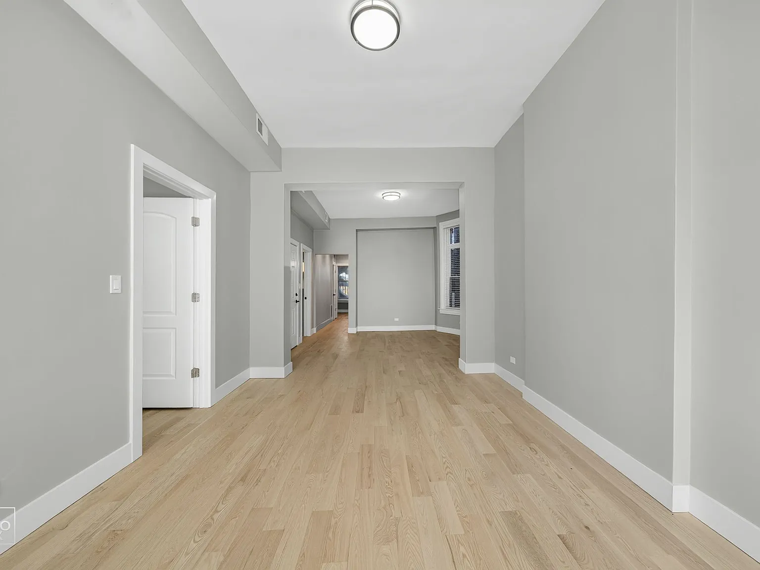 3 bed, 1000 sqft, $1,650 — Photo 4