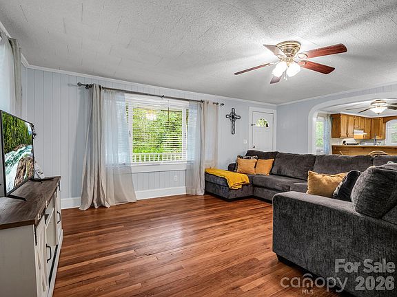 3rd image of 697 Bethany Church Rd