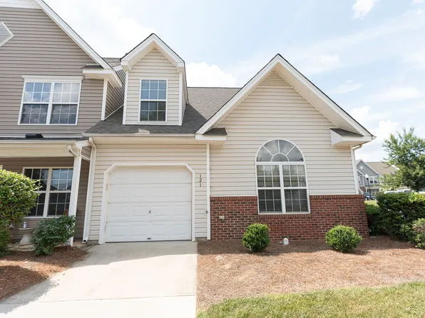 121 Goldfinch Ave, Greensboro, NC 27409