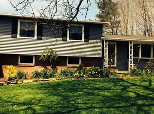 5105 Lamor Rd, Hermitage, PA 16148