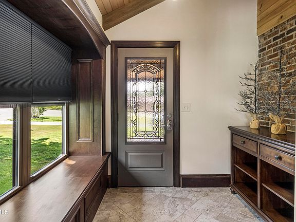 5th image of 3524 Pinewood Pl