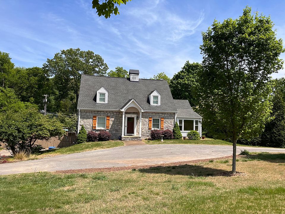 1st image of 59 Fairhills Dr