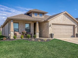 7544 Belmont Dr, Shawnee, KS 66227