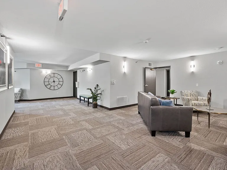 Creekside Commons Apartments — Photo 40