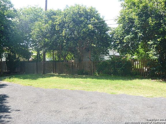 3rd image of 6427 Jenny Dr