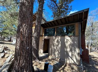 286 Wabash Ln, Sugarloaf, CA 92386