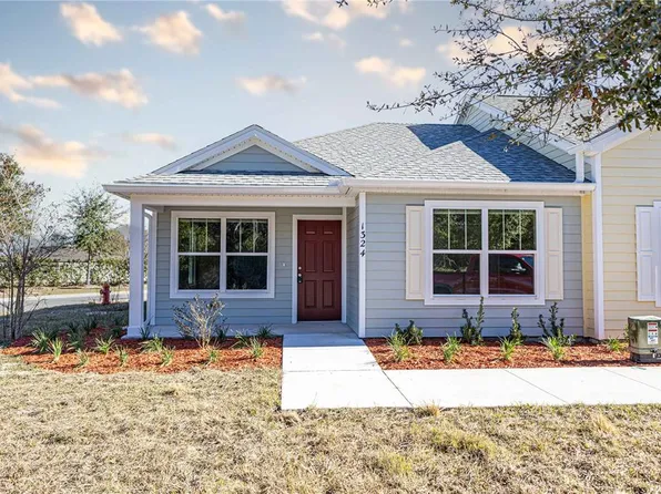 1324 Cottage Cir, Tavares, FL 32778