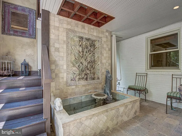 3808 Cathedral Ave NW — Photo 65