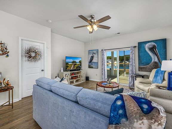 3rd image of 556 Carrick Loop #Arbor Glen