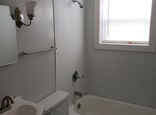1317 E Locust St APT 9, Davenport, IA 52803