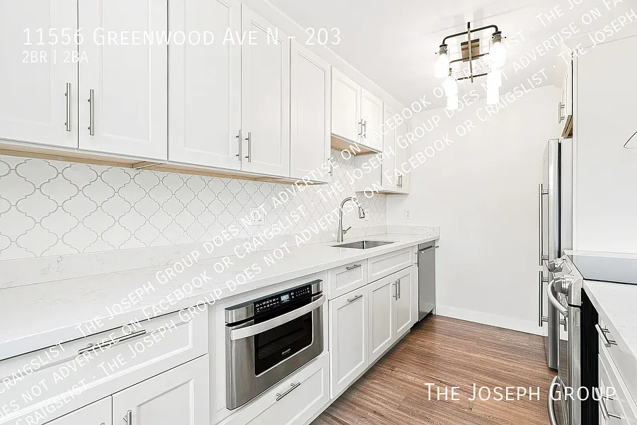 Stylish 2 Bedroom Seattle Home — Photo 4