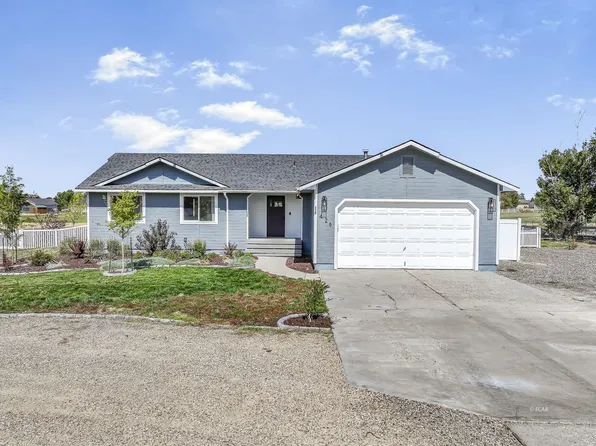 426 Flora Dr, Spring Creek, NV 89815