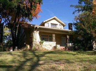 912 Moreau Dr, Jefferson City, MO 65101