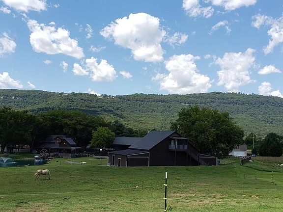3rd image of 56 Hardin Rd