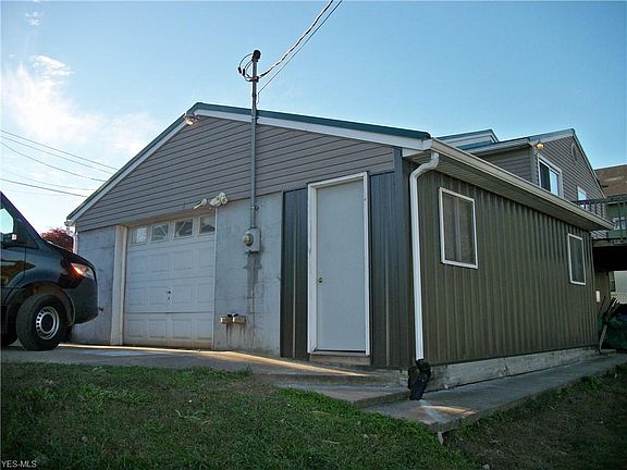 2nd image of 3443 3rd Ave